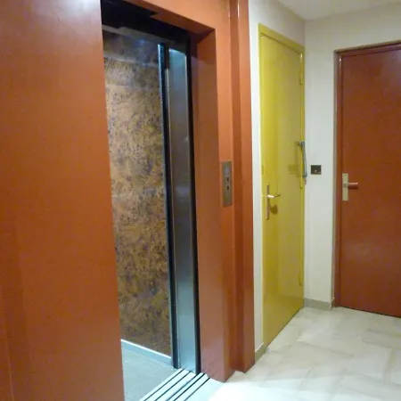 Nice-miramar And Parking *